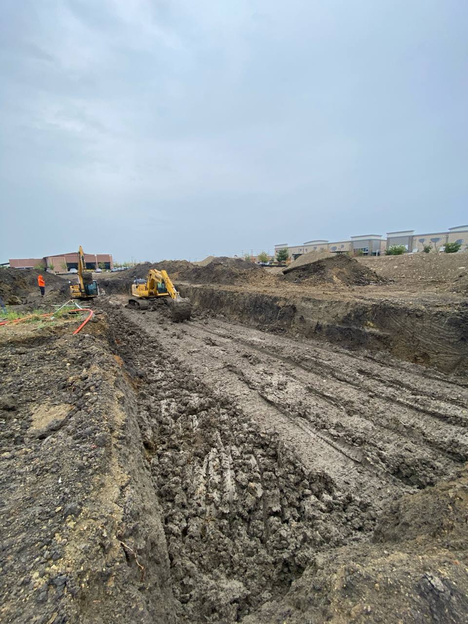 Renu Texas earthmoving machines at work